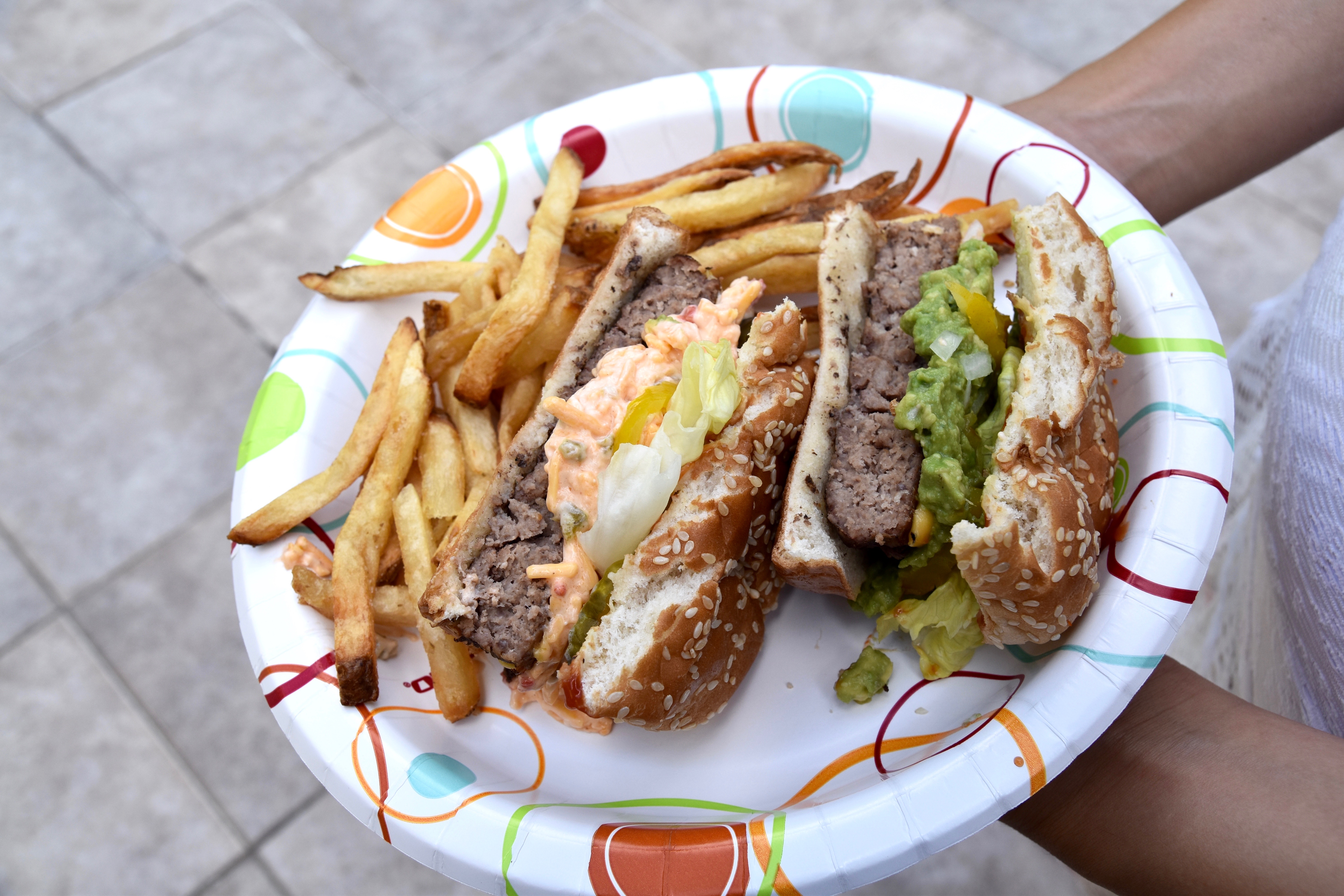 A2F Guacamole/Pimento Cheeseburger