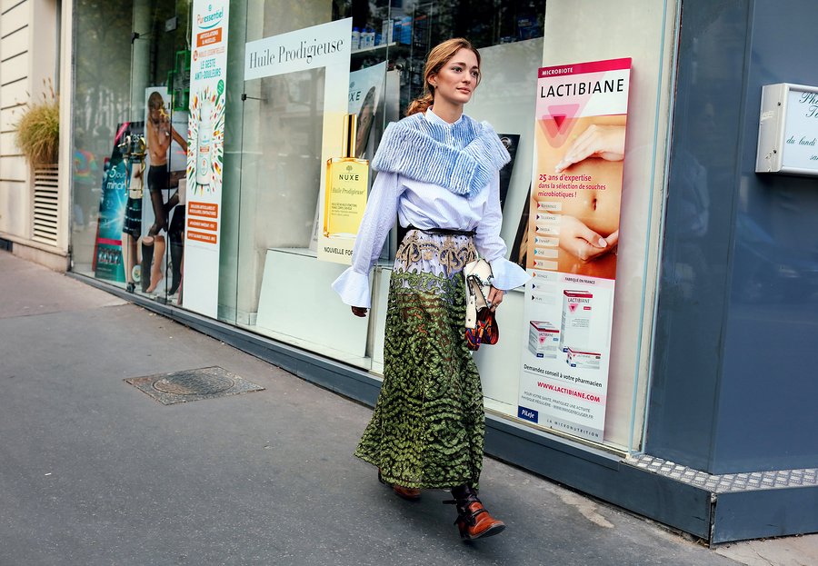 A2F Paris Street Style Sofia Sanchez de Betak in Valentino & Prada