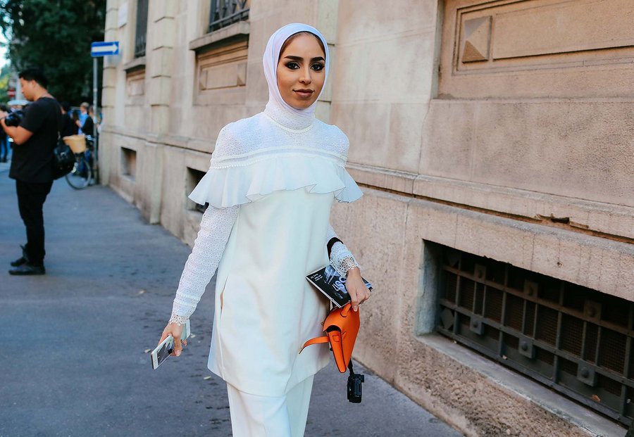 A2F Milan Street Style Fatema Al-Awadhi in Self Portrait, Zara & Hermes