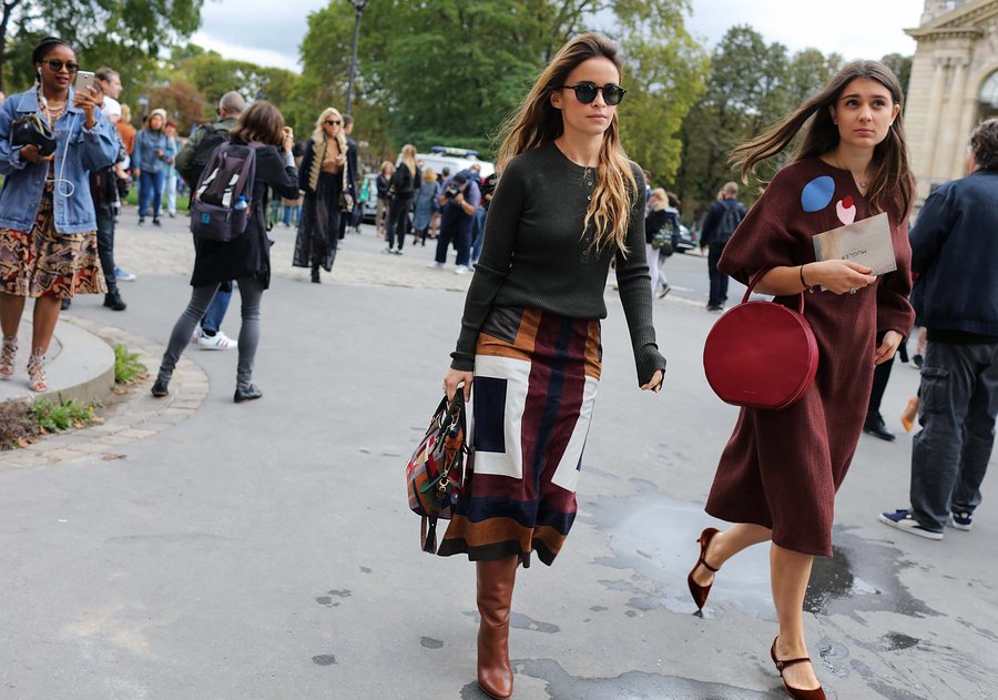 A2F Paris Street Style Miroslava Duma in Gabriela Hearst & Maison Margiela; Katya Darma in Mansur Gavriel