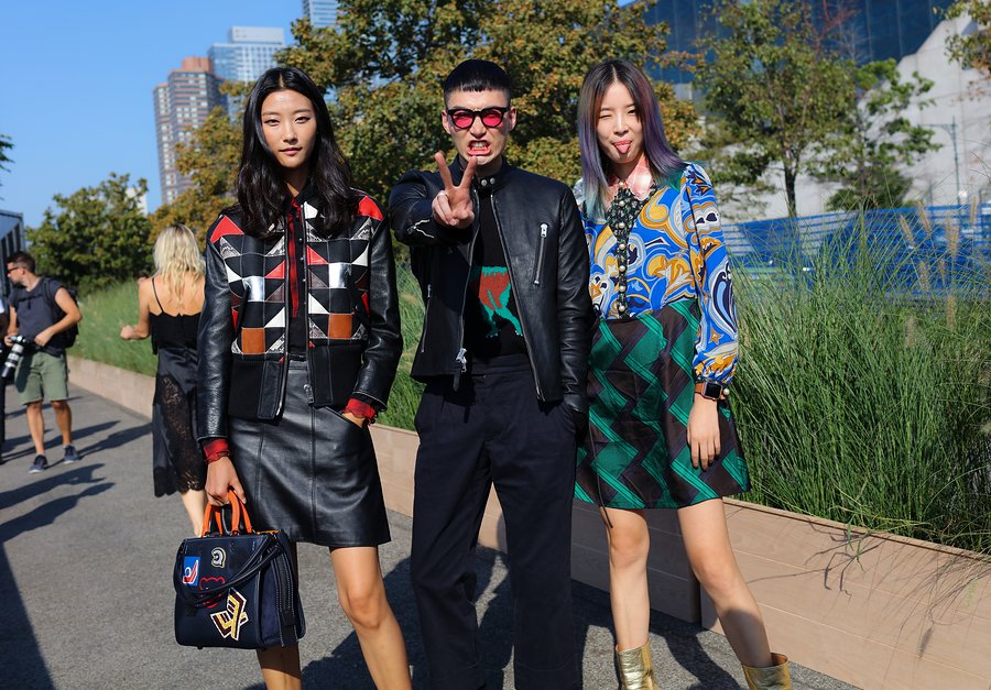 A2F New York Street Style Ji Hye Park, Noma Han & Irene Kim in Coach 1941