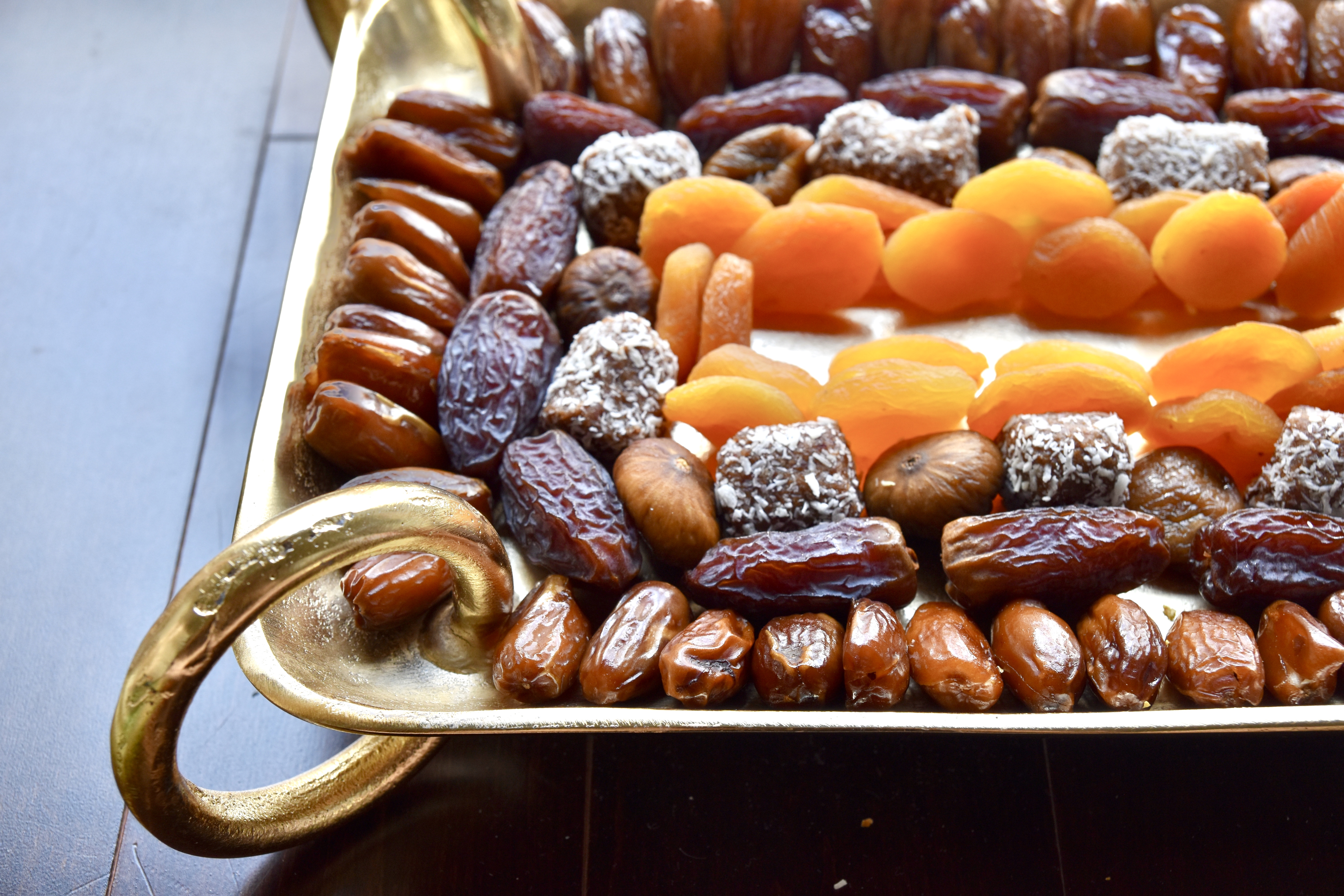 Dried fruit tray with apricots