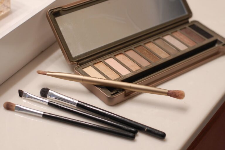 smokey eye with the naked 2