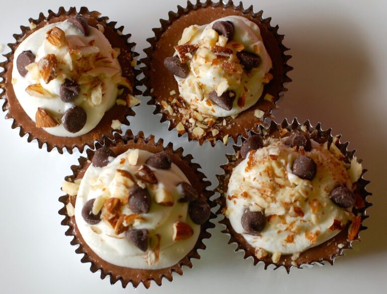 NUTELLA CHEESECAKE CUPCAKES