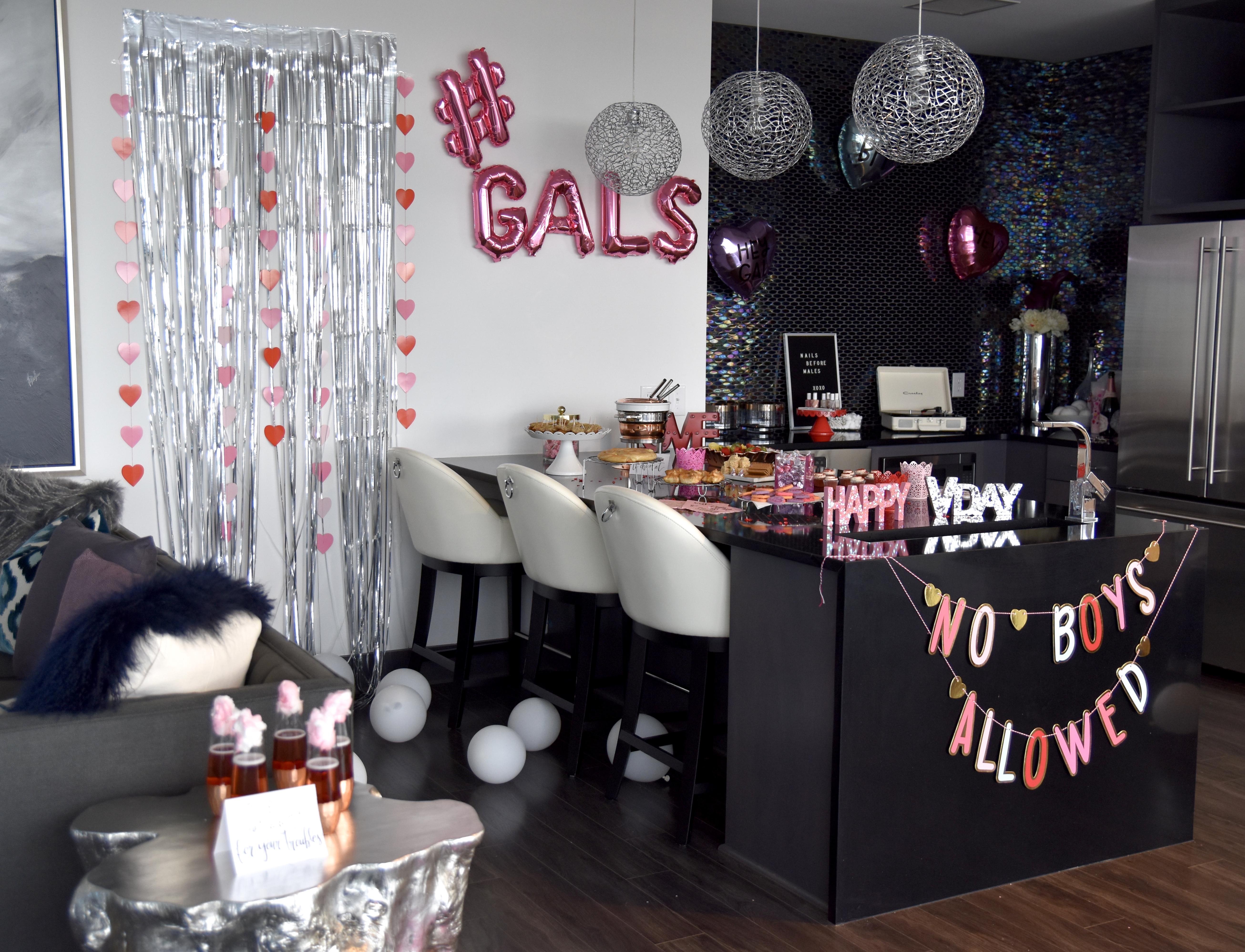 Galentines Day decor