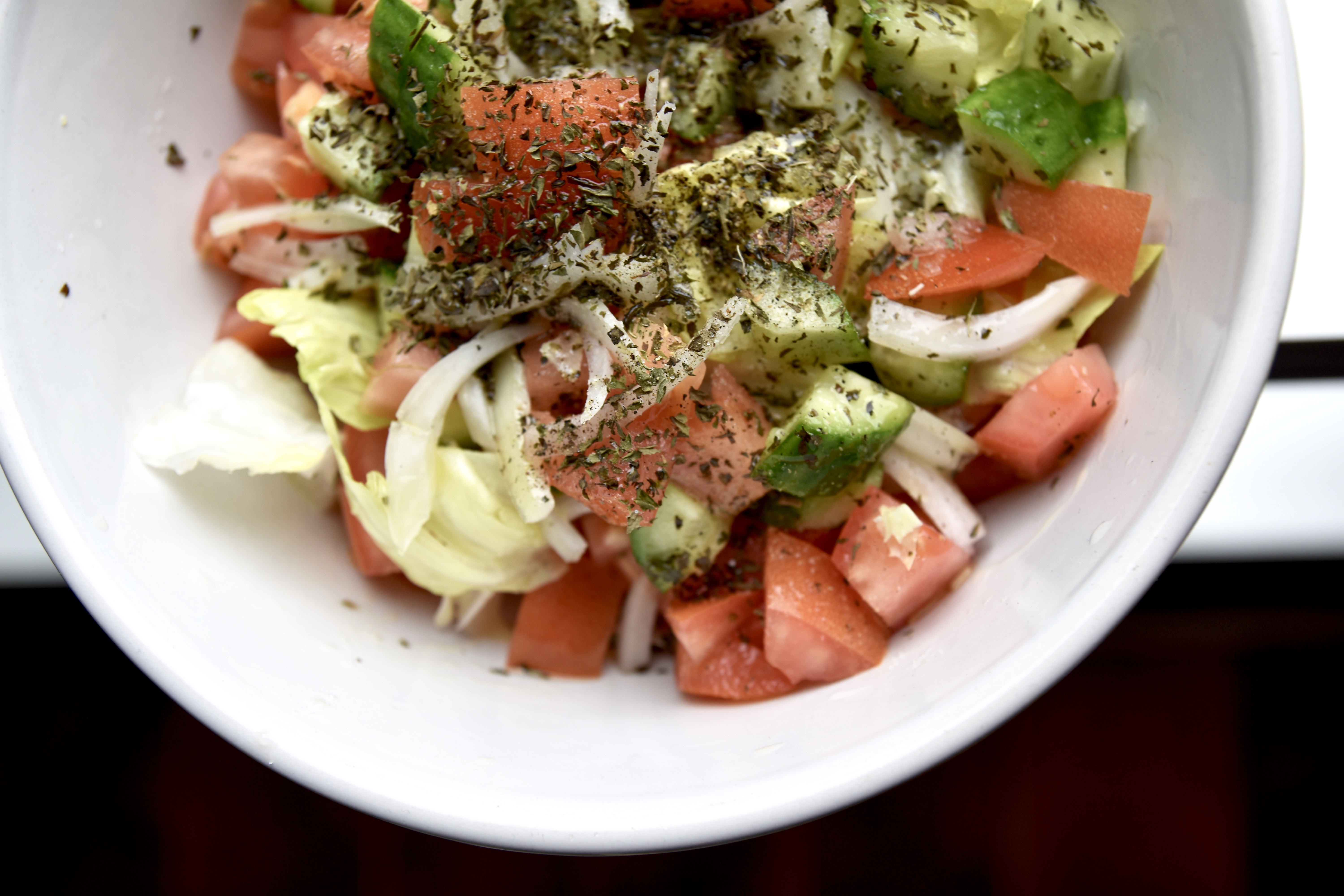 A MIDDLE EASTERN SIMPLE SALAD