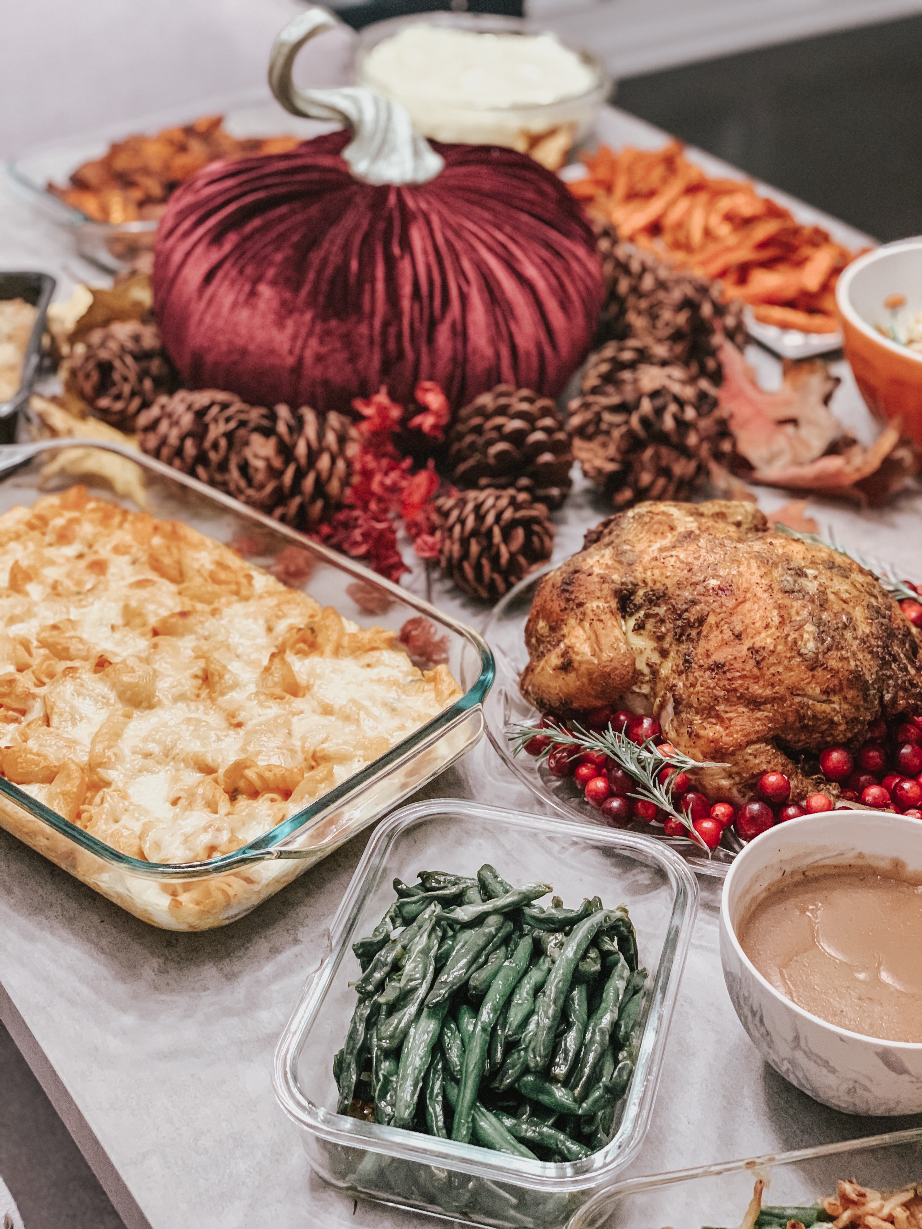 FRIENDSGIVING TABLE